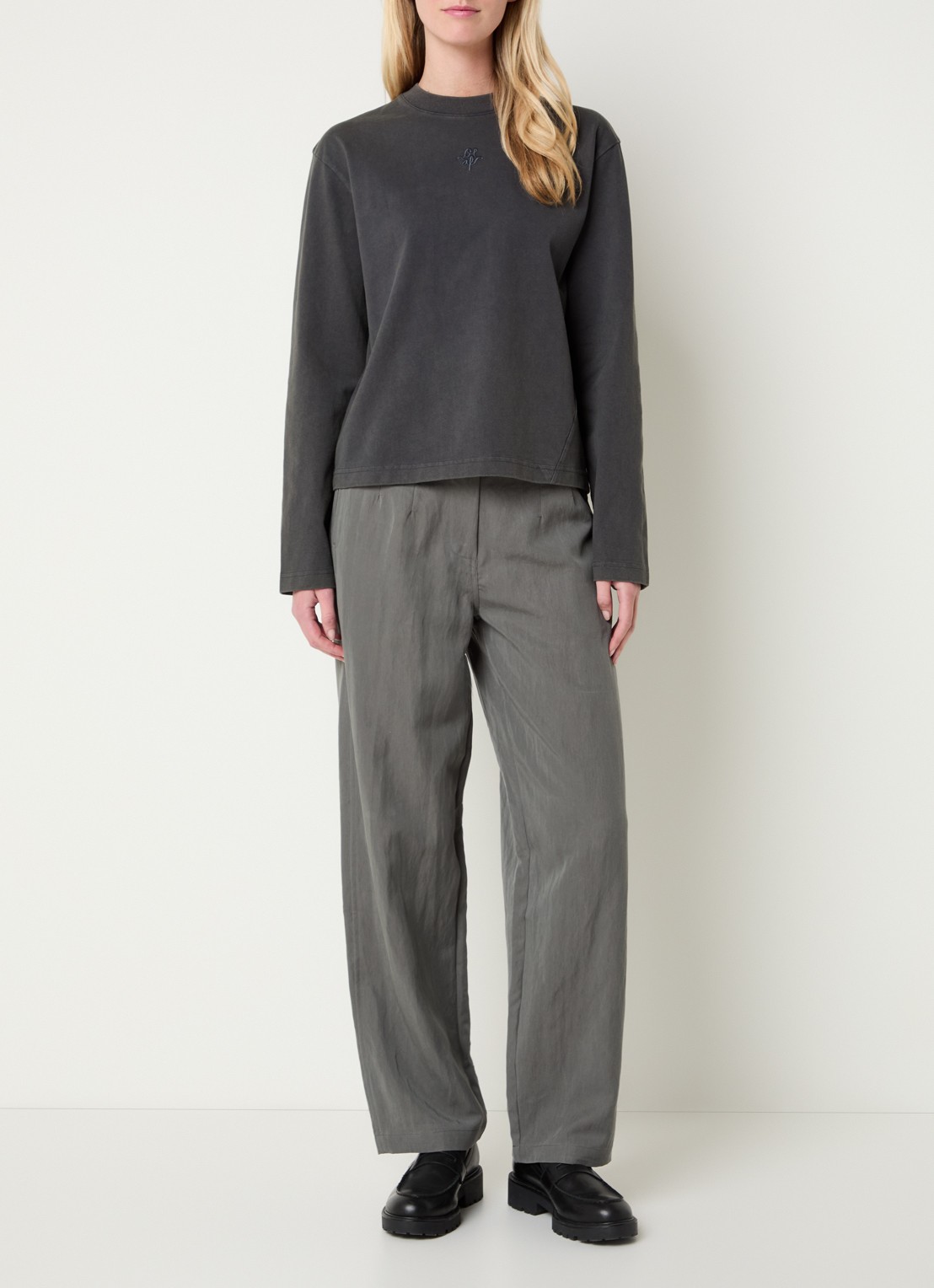 OLAF Long sleeve met logo en ronde hals - voorkant 4 antraciet
