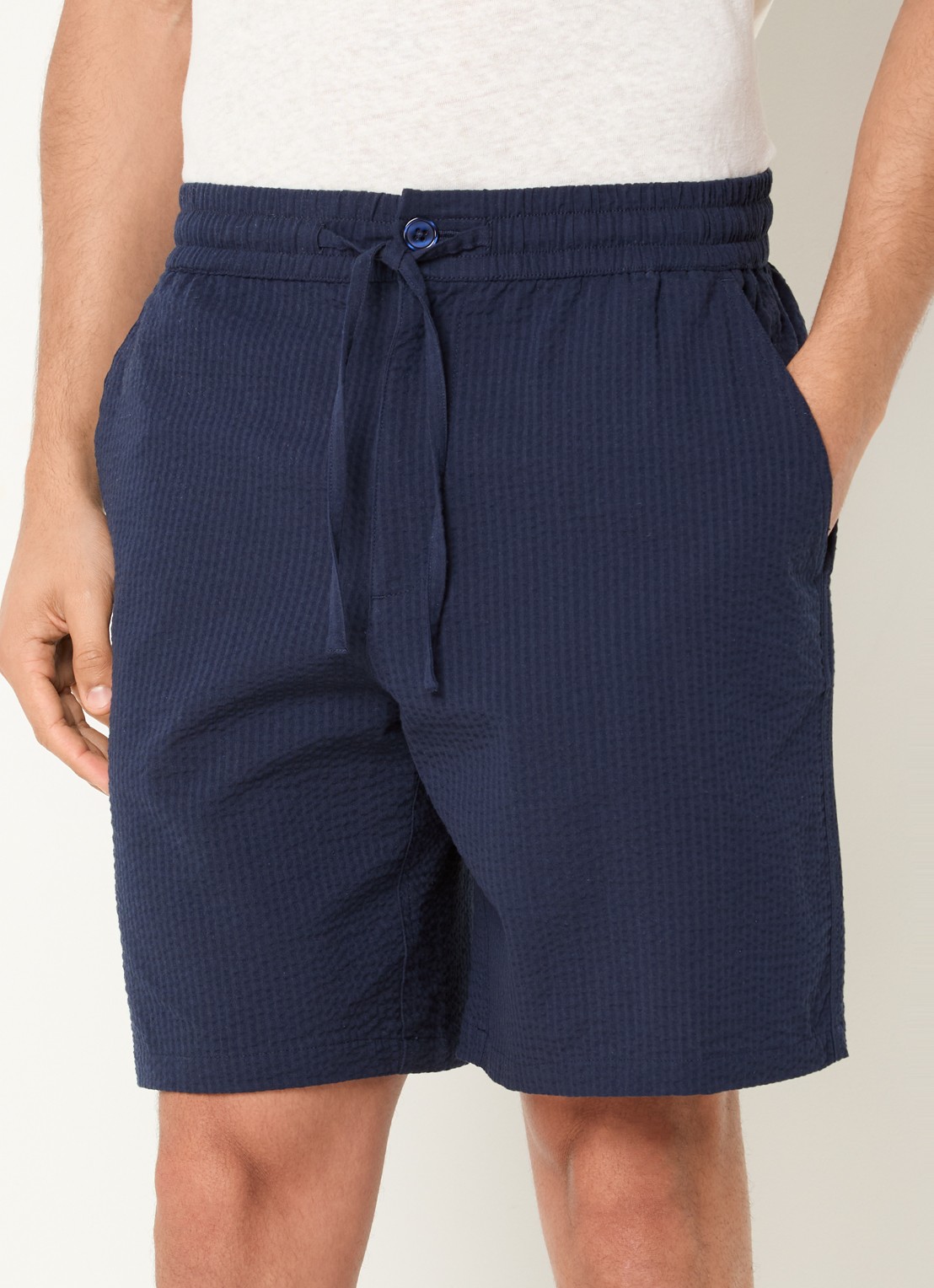 OLAF Seersucker midwaist loose fit korte broek met textuur - detail 3 donkerblauw