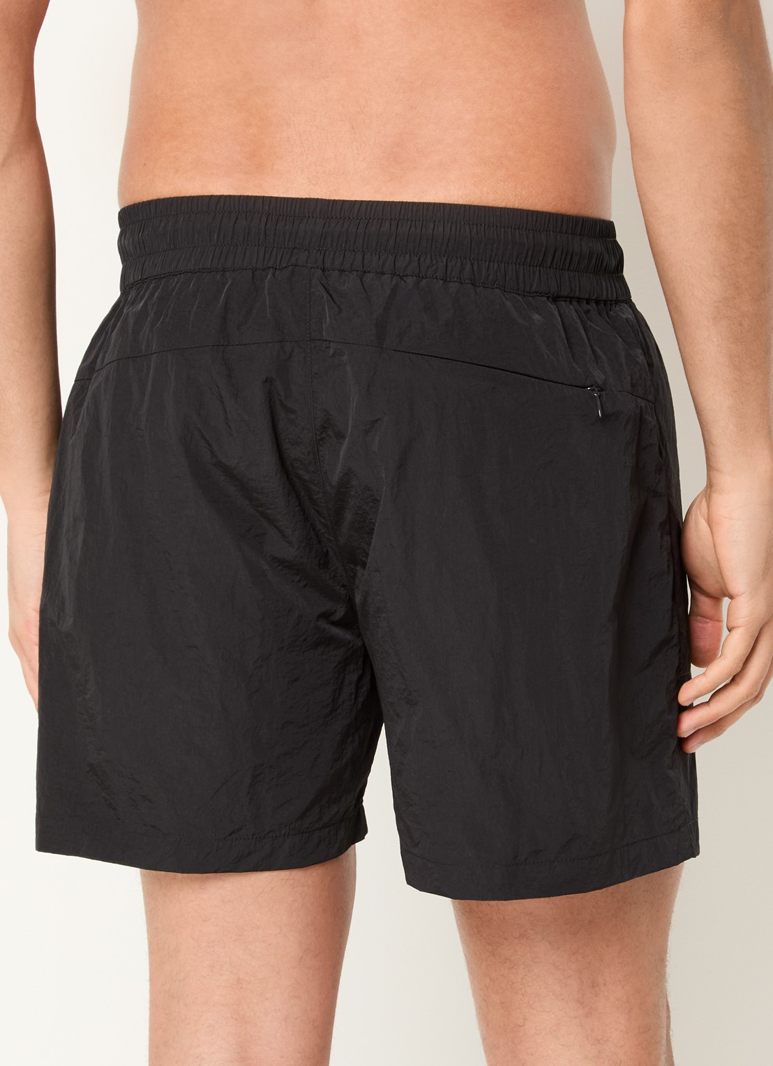 OLAF Signature zwemshorts met glanzende finish en ritszakken  - achterkant zwart