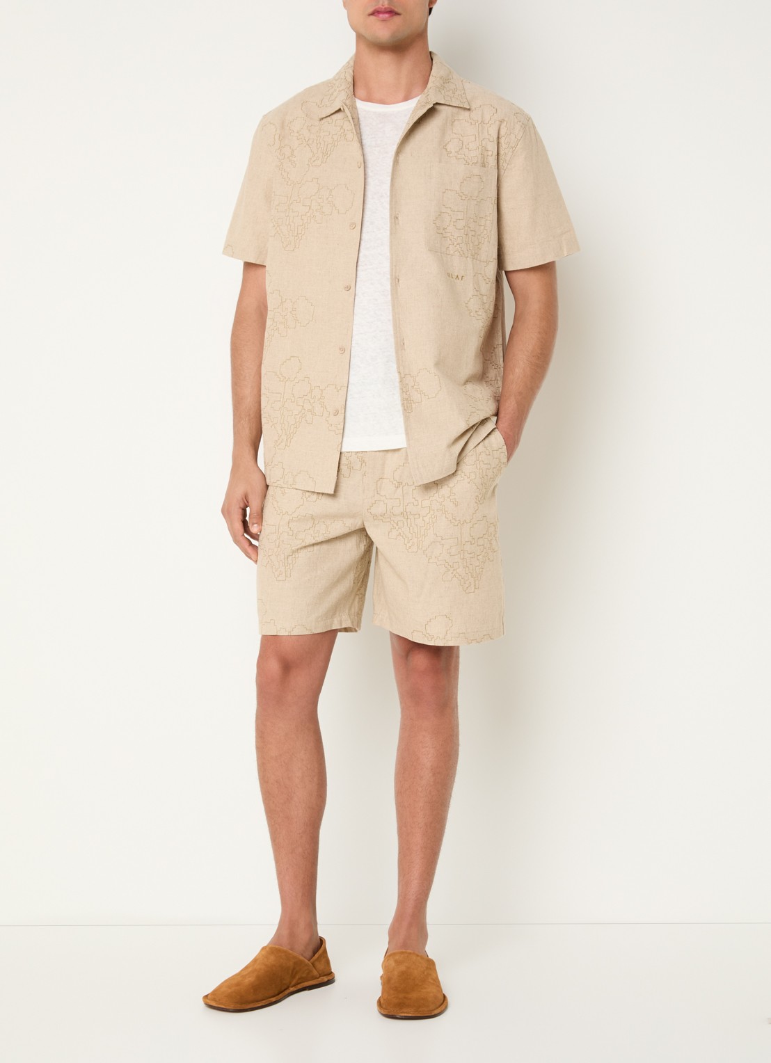 OLAF Straight fit korte broek in linnenblend met borduring - voorkant 2 beige