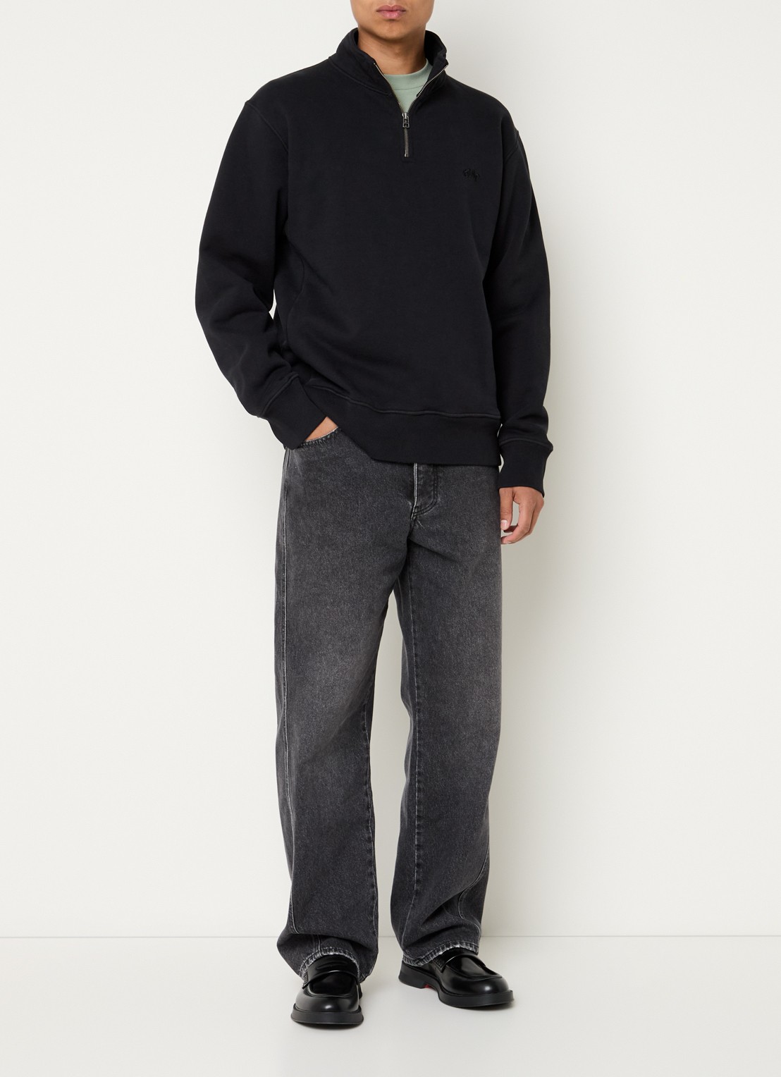 OLAF Sweater met halve rits en logoborduring - voorkant 2 zwart