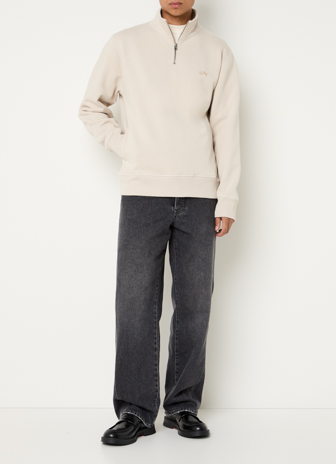 OLAF Sweater met halve rits en logoborduring - voorkant 3 beige