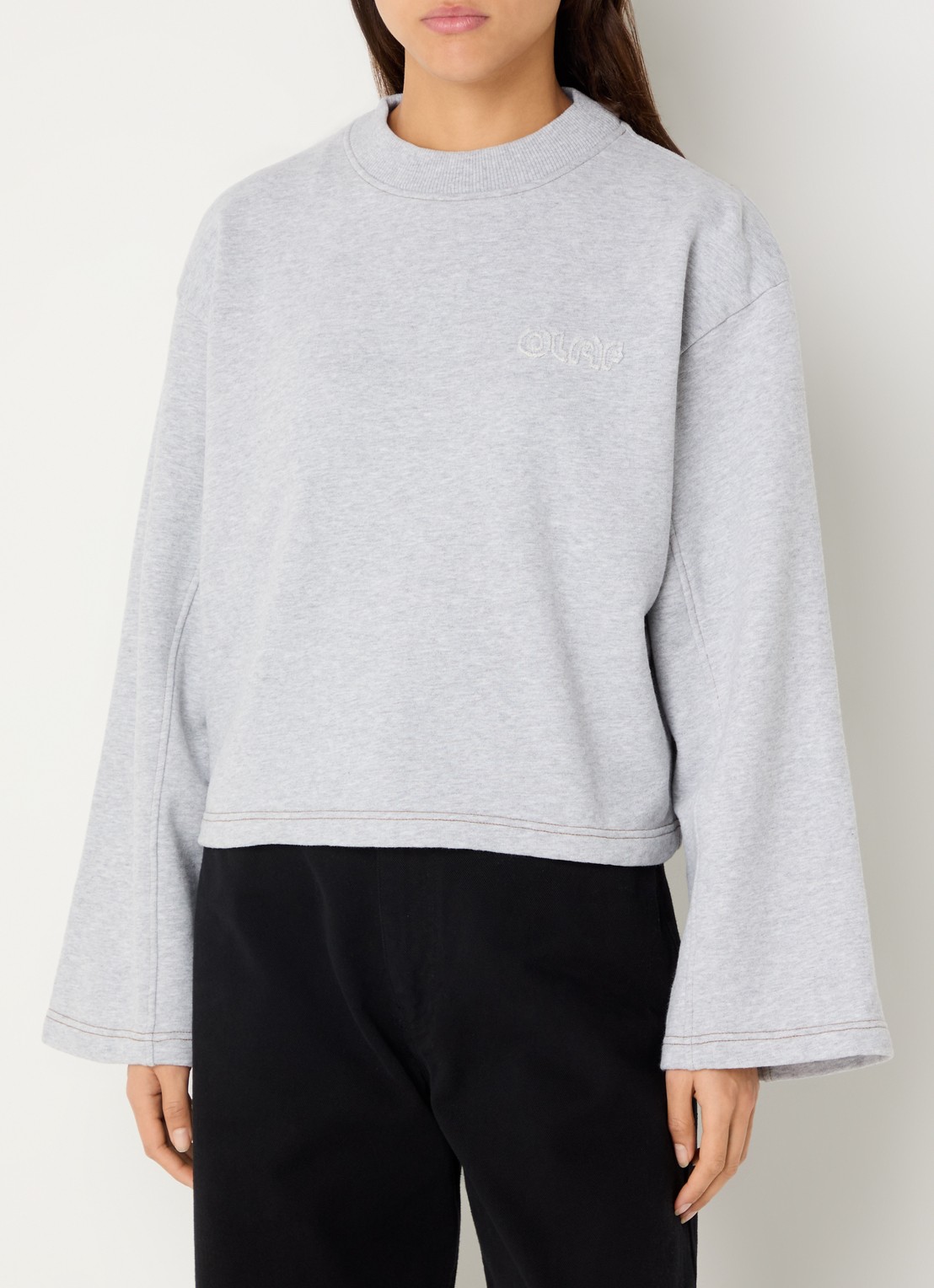 OLAF Sweater met logo - detail 4 grijs