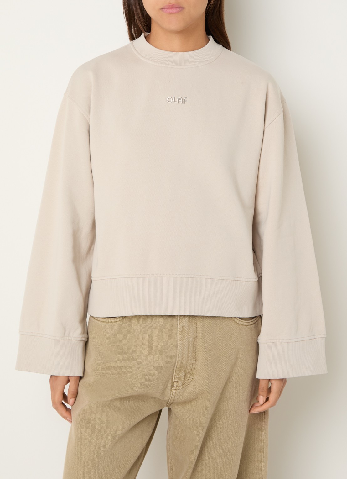 OLAF Sweater met logoborduring - detail beige