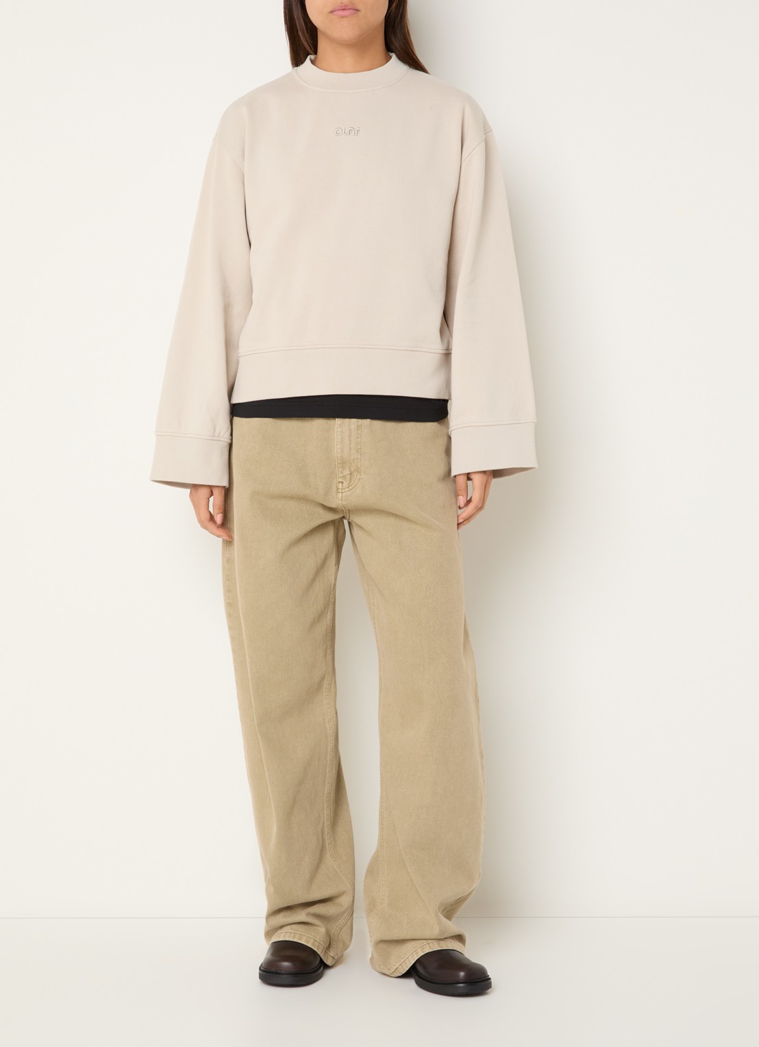 OLAF Sweater met logoborduring - voorkant 3 beige