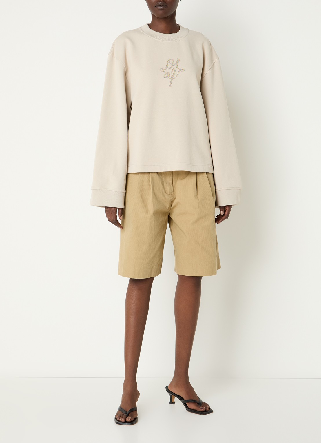 OLAF Sweater met print en trompetmouw - voorkant 4 beige