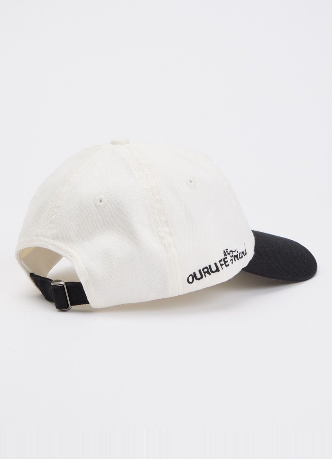 OLAF Varsity pet met logoborduring - detail wit