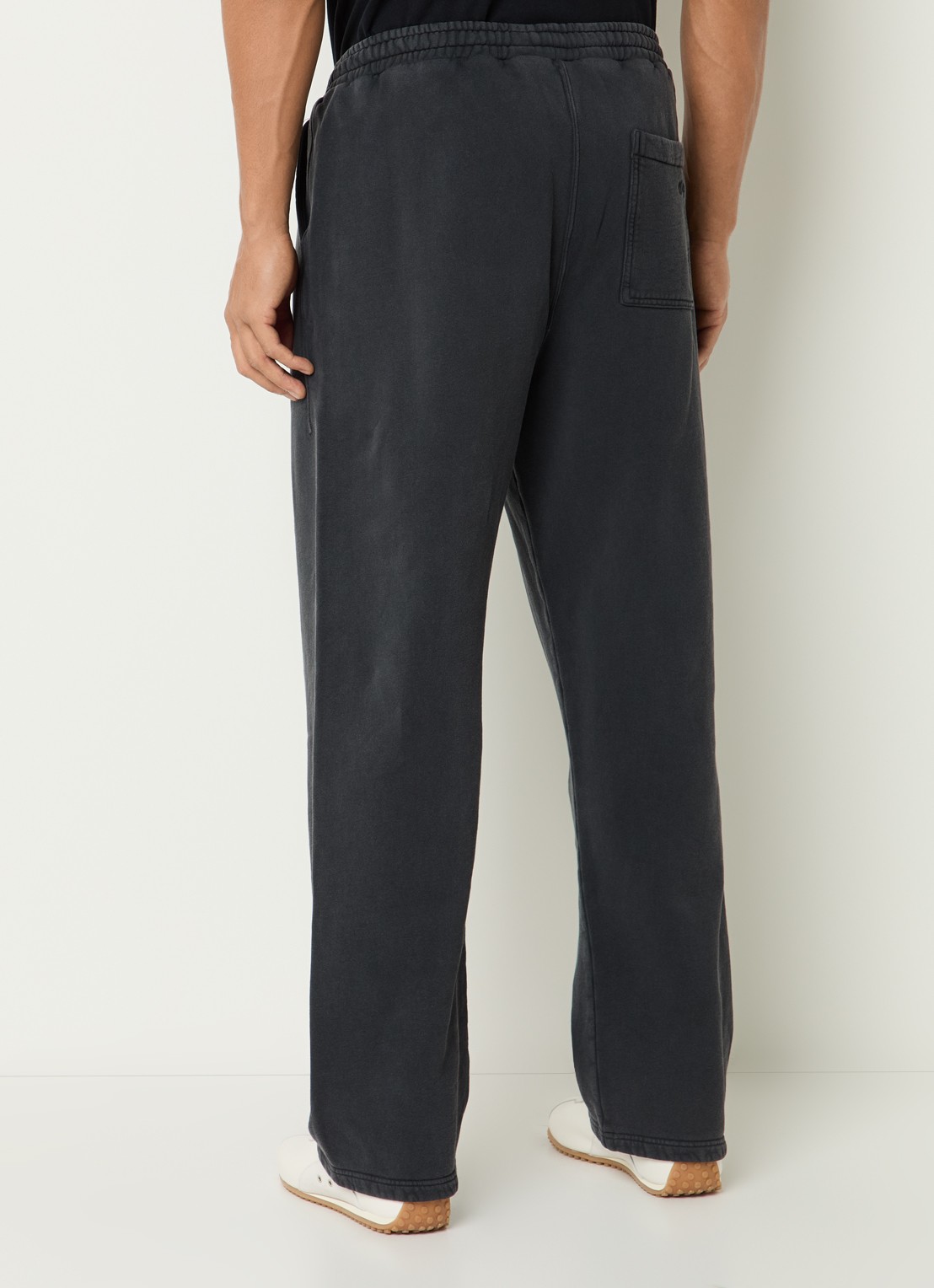 OLAF Washed straight fit joggingbroek met steekzakken - achterkant antraciet