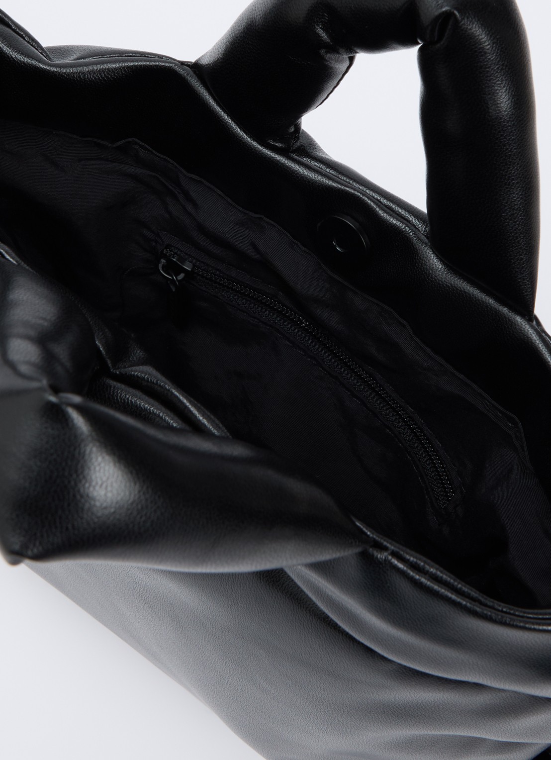 Ölend Micro Ona crossbodytas met verstelbare schouderriem - detail 3 zwart