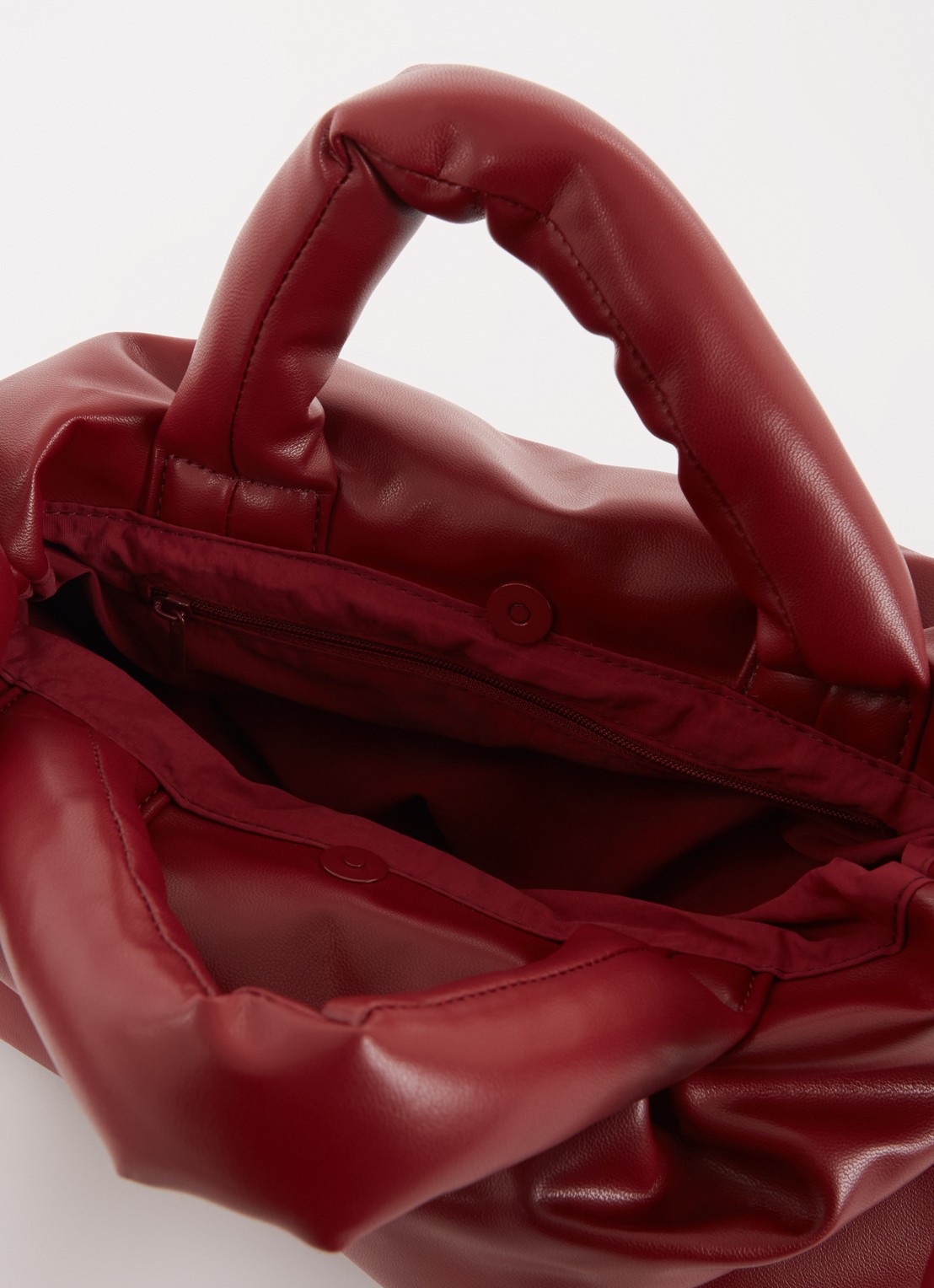 Ölend Mini Ona gewatteerde crossbodytas met afneembare schouderriem - detail 3 bordeauxrood