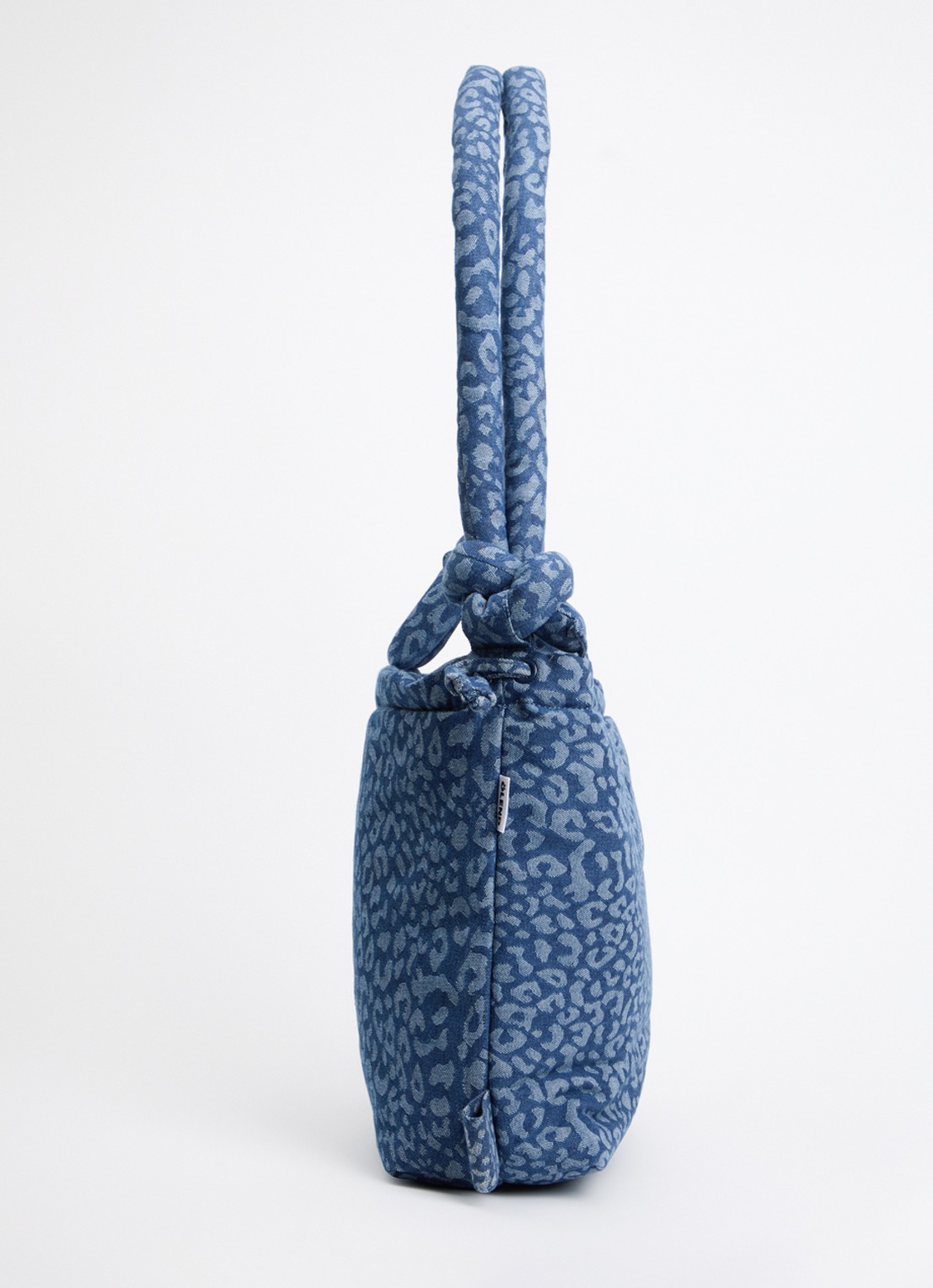 Ölend Ona gewatteerde crossbodytas van denim met panterprint - detail 3 indigo