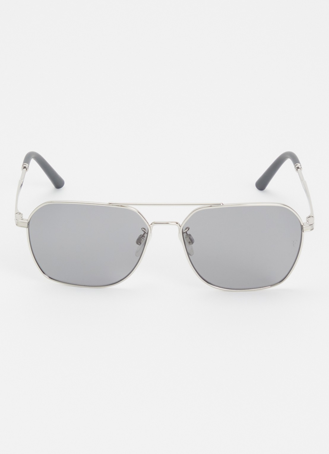 Oliver Peoples R-17 zonnebril OV1377S - detail zilver