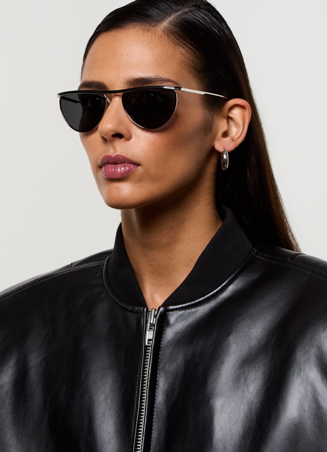 Oliver Peoples Retro zonnebril OV1342S - voorkant 5 zilver
