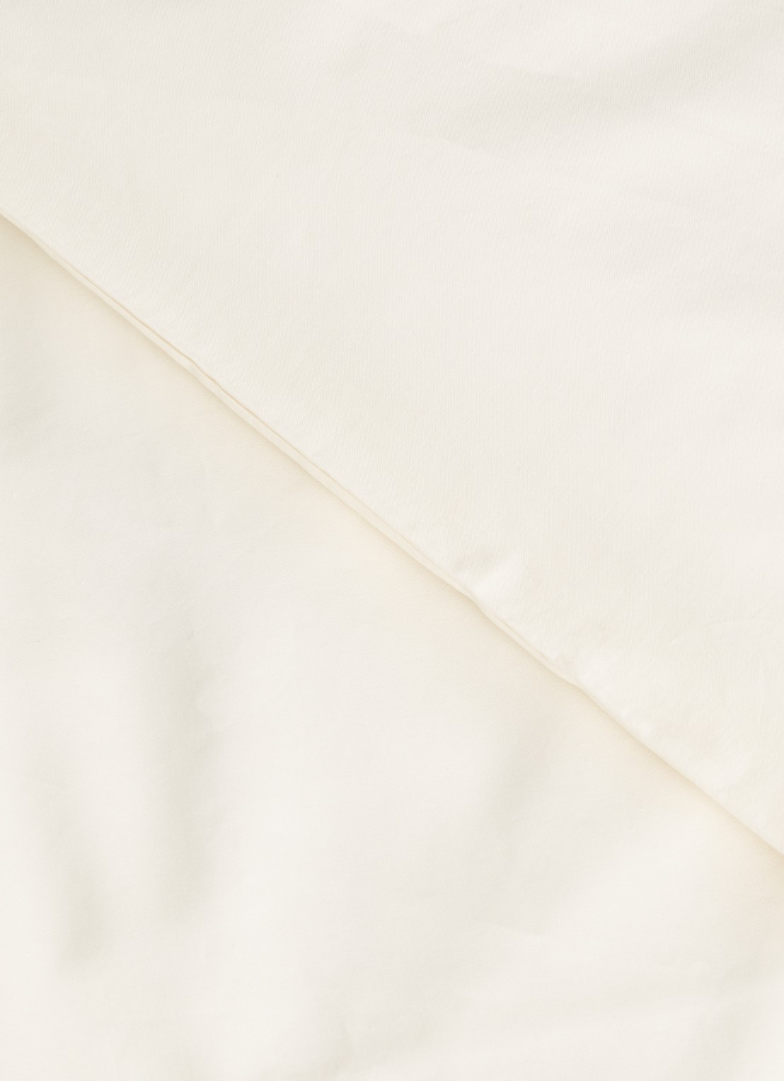 Olivier Desforges ALCOVE   Rouge   Duvet cover - detail 2 ivoor