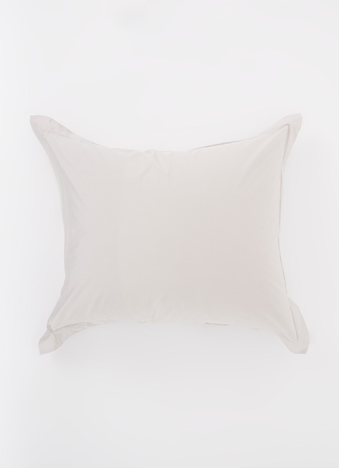 Olivier Desforges ALCOVE   Rouge   Pillow case - detail 2 donkerbeige