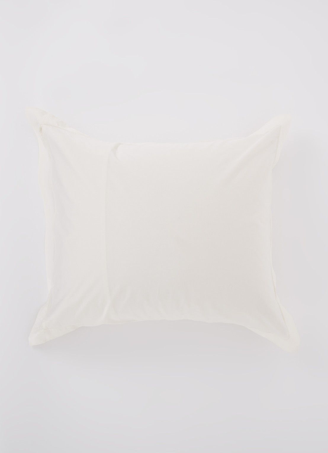 Olivier Desforges ALCOVE   Rouge   Pillow case - detail 2 ivoor