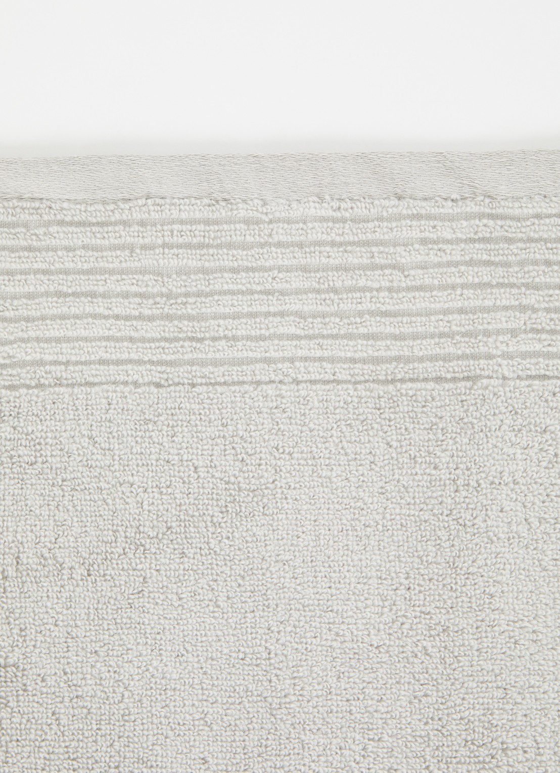 Olivier Desforges Alizee badhanddoek  - 450 gr/m² - 100 x 50 cm - detail 3 lichtgrijs