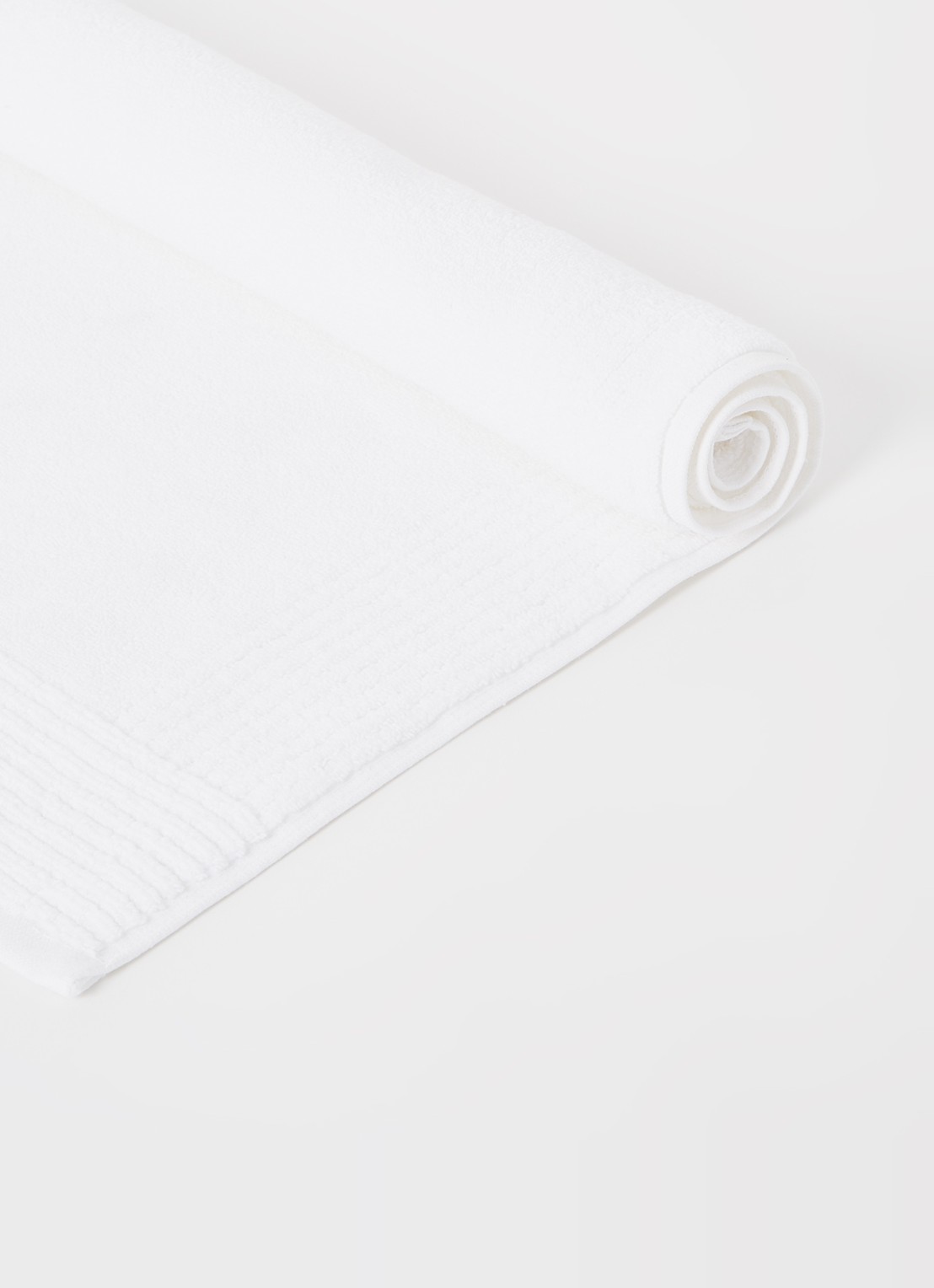 Olivier Desforges ALIZEE   Nectar      Bath mat - voorkant 2 wit