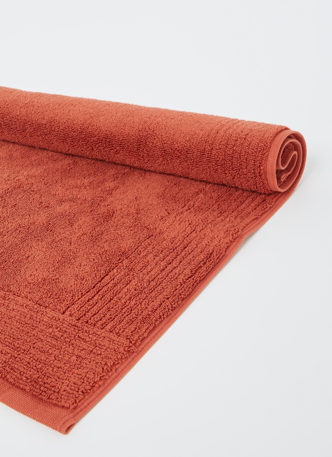 Olivier Desforges ALIZEE   Nectar      Bath mat - voorkant 2 kersenrood