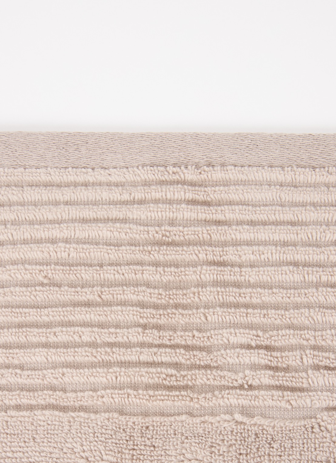 Olivier Desforges ALIZEE   Nectar      Bath shee - detail taupe