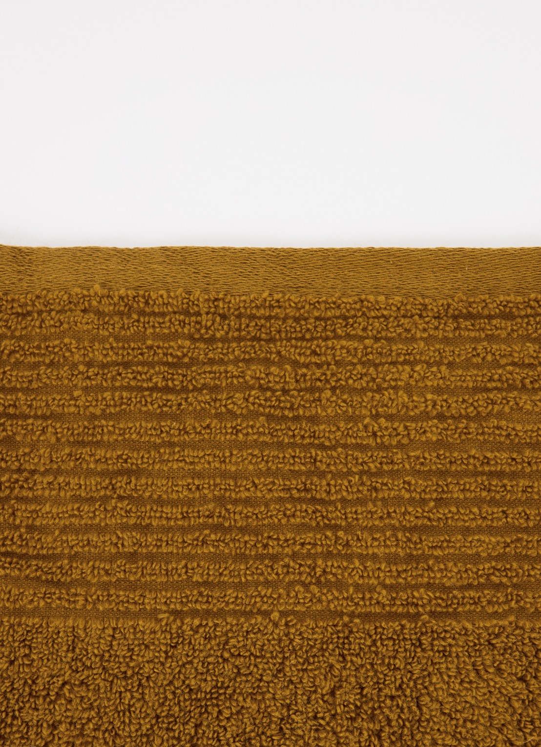 Olivier Desforges ALIZEE   Nectar      Bath shee - detail 3 mosterd