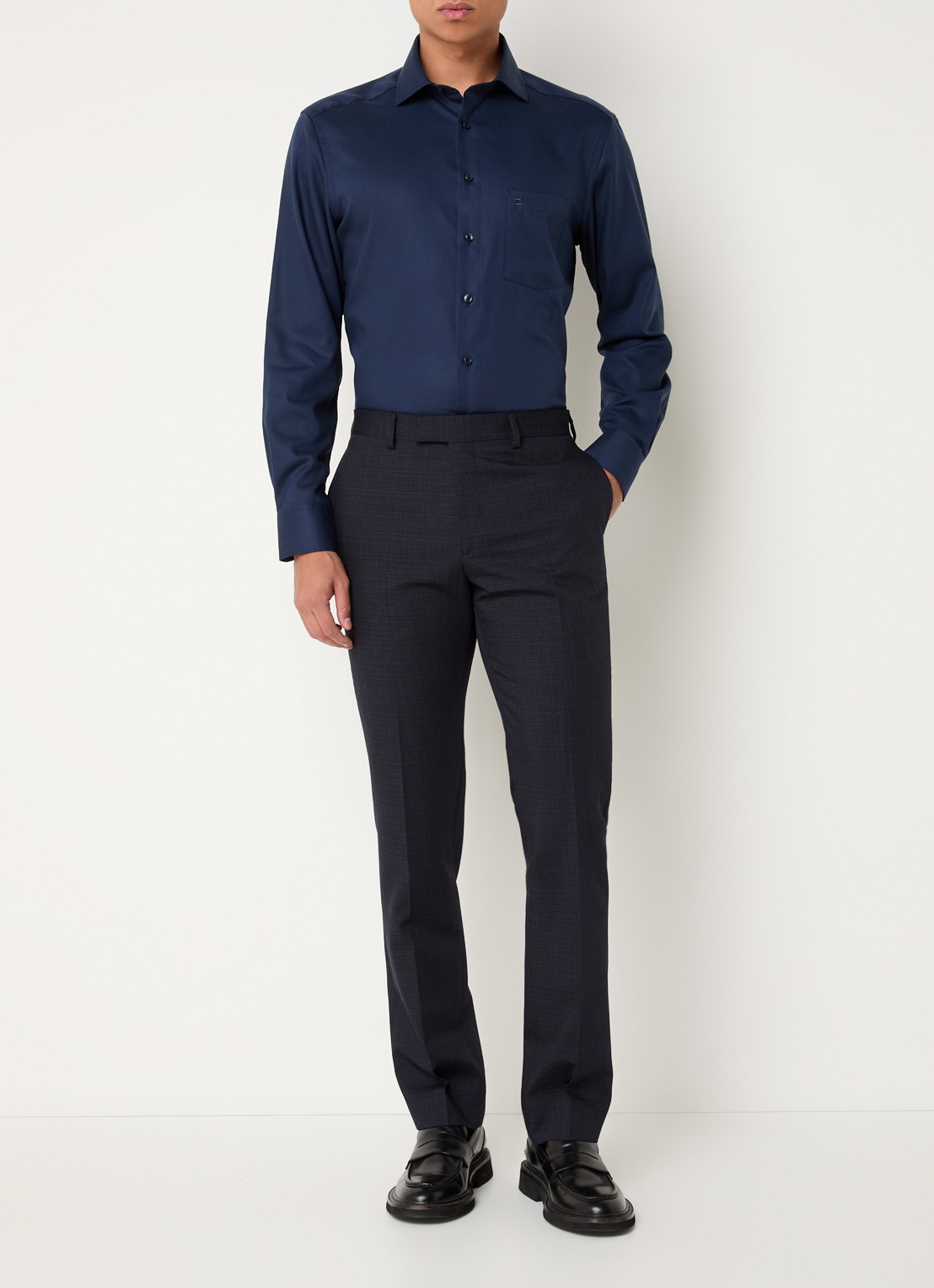 Olymp Luxor modern fit overhemd met borstzak - voorkant 5 donkerblauw