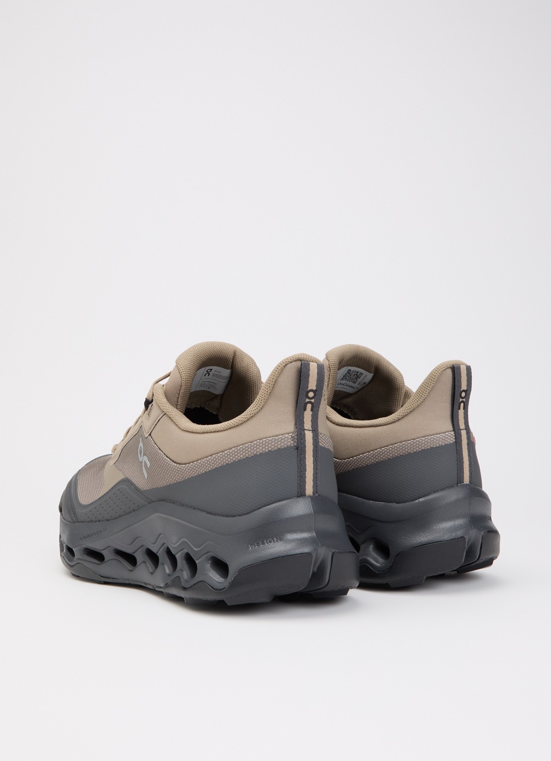 On Cloudhorizon 2 WP sneaker met gebreid bovenwerk en logo - achterkant 5 zand