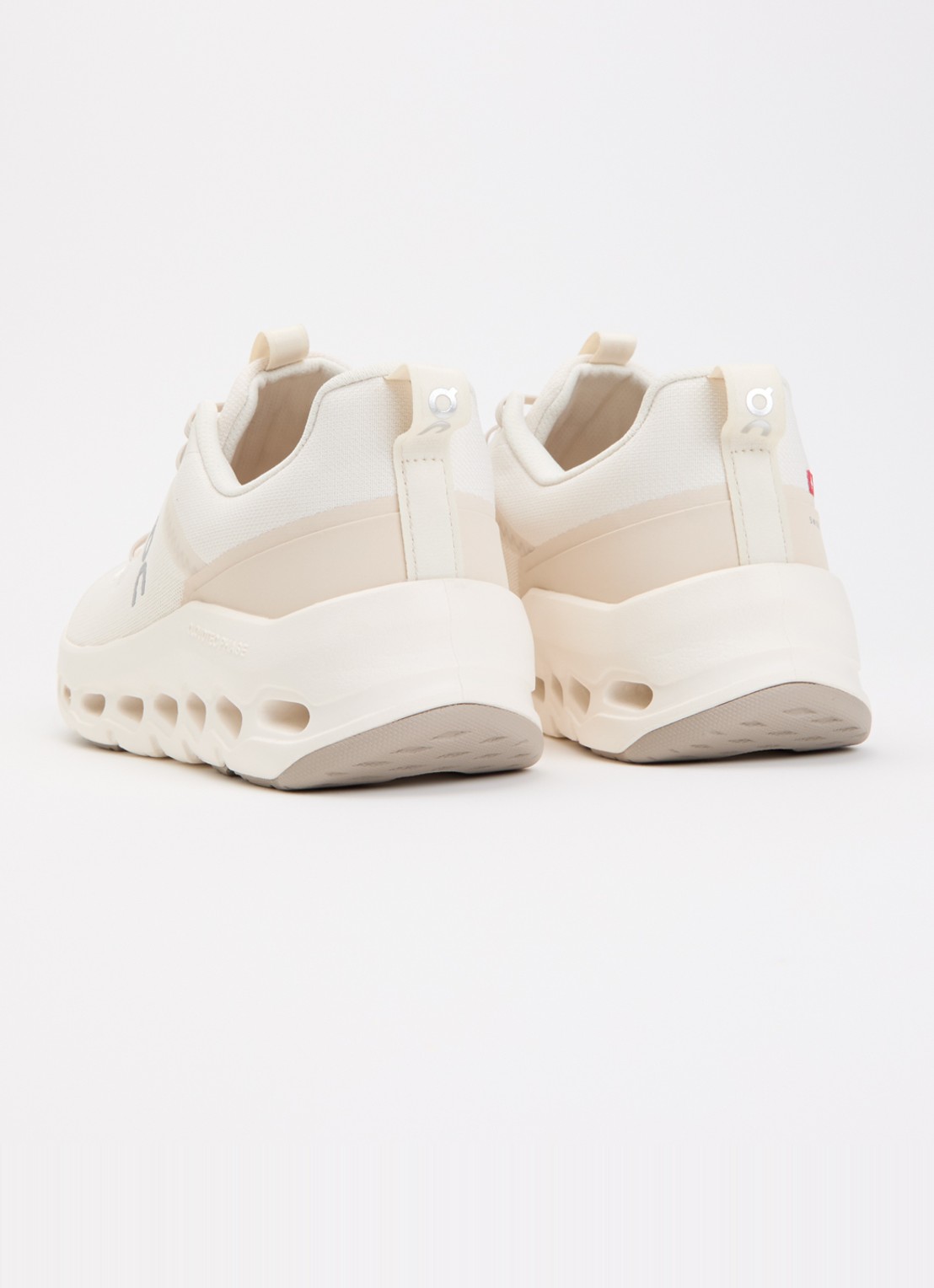 On Cloudleap sneaker met mesh details - achterkant 4 gebroken wit