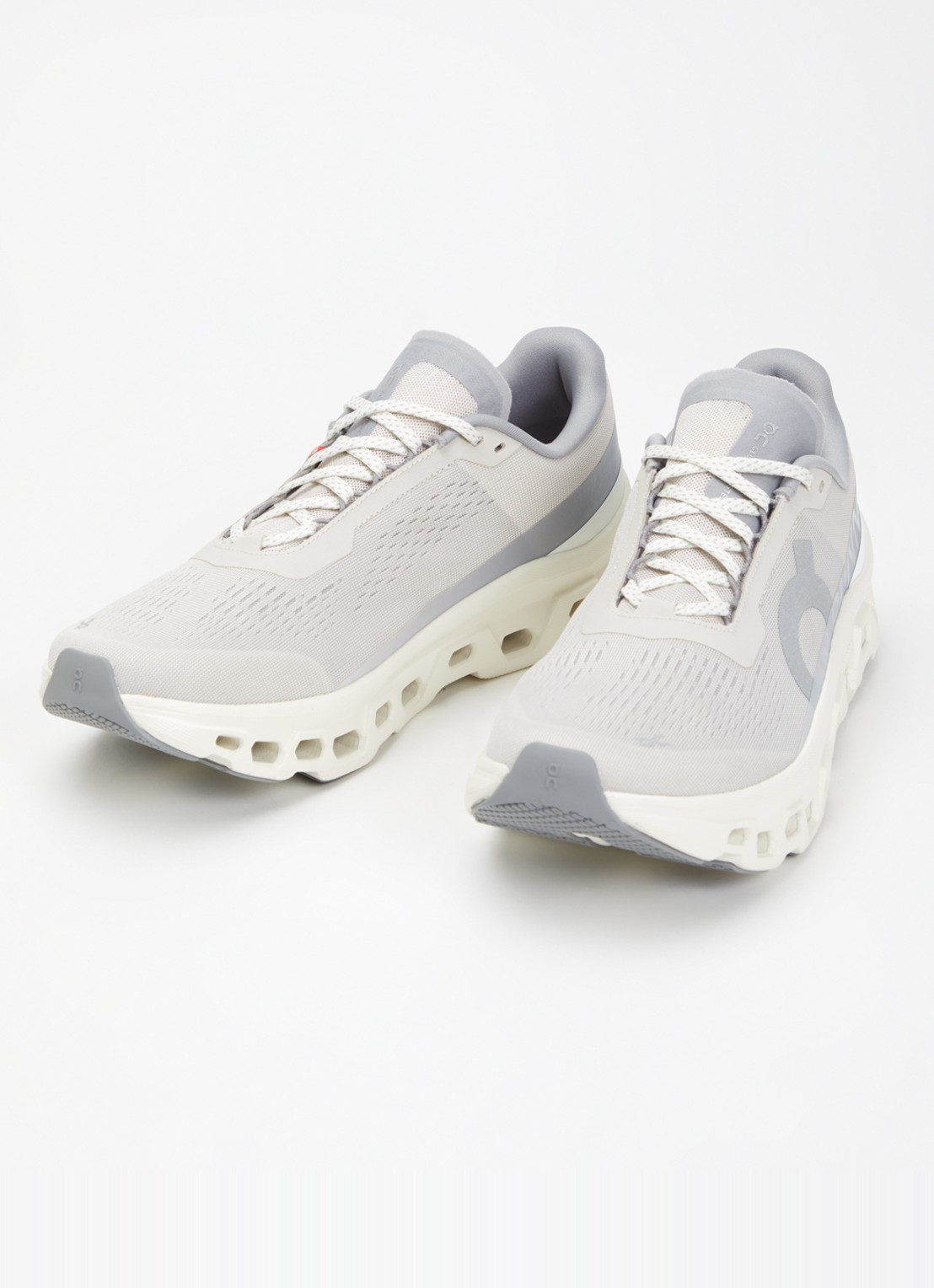 On Cloudmonster sneaker van mesh met logo - detail 3 lichtgrijs