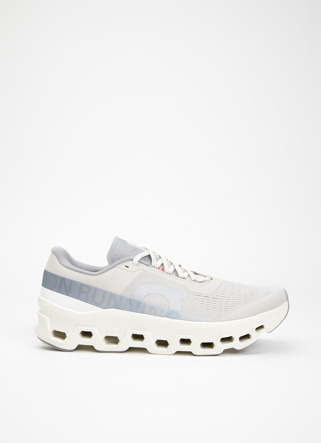 On Cloudmonster sneaker van mesh met logo - voorkant 2 lichtgrijs
