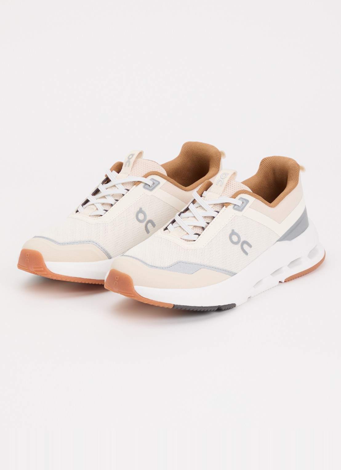On Cloudnova sneaker van mesh - voorkant 3 beige
