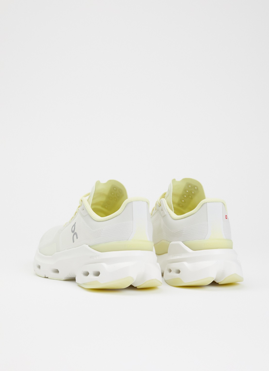 On Cloudpulse 2 sneaker met logo - achterkant ivoor
