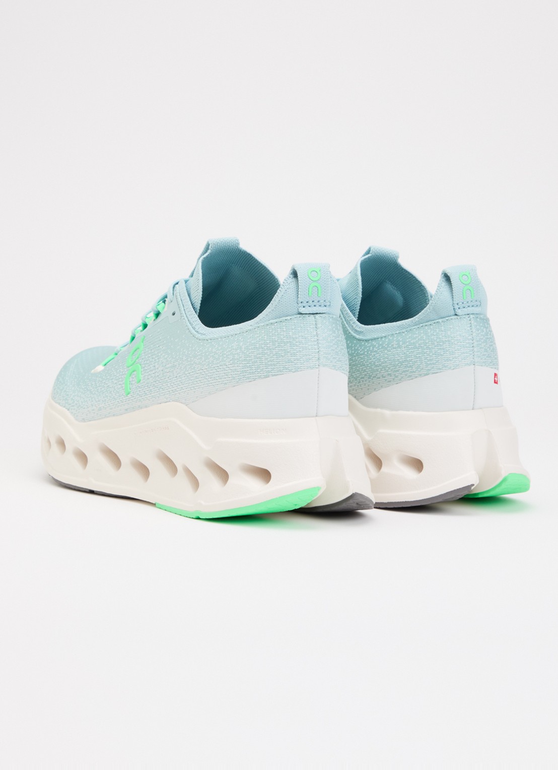 On Cloudsurfer Max sneaker met gebreid bovenwerk - achterkant 4 blauw