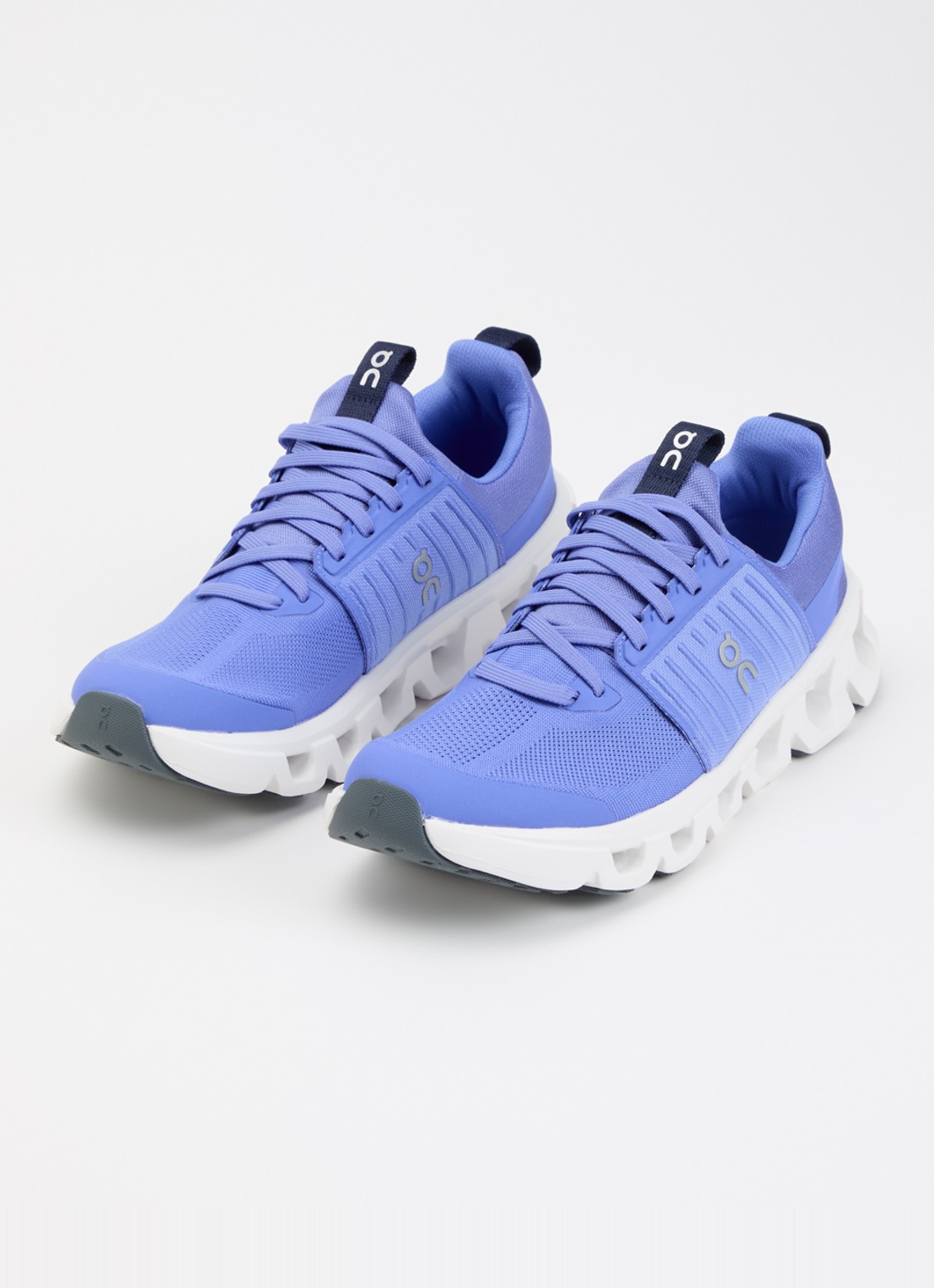 On Cloudswift Youth sneaker met details van mesh - voorkant 2 lavendel