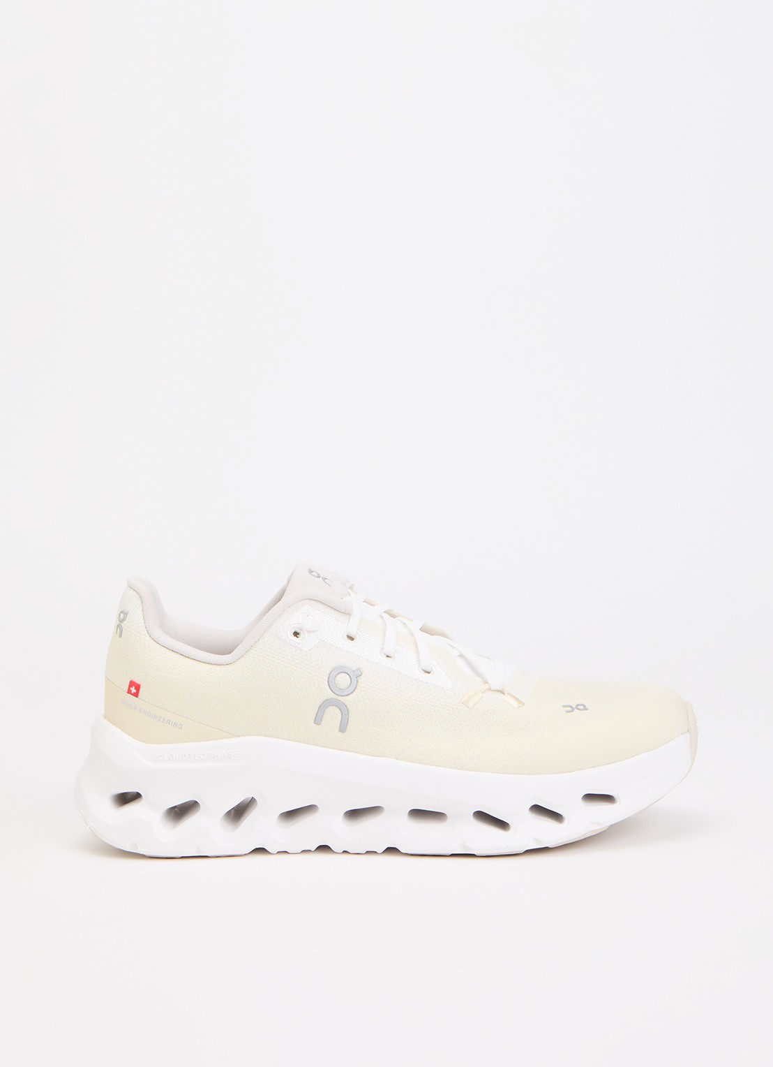 On Cloudtilt sneaker met gebreid bovenwerk - voorkant 5 vanillegeel