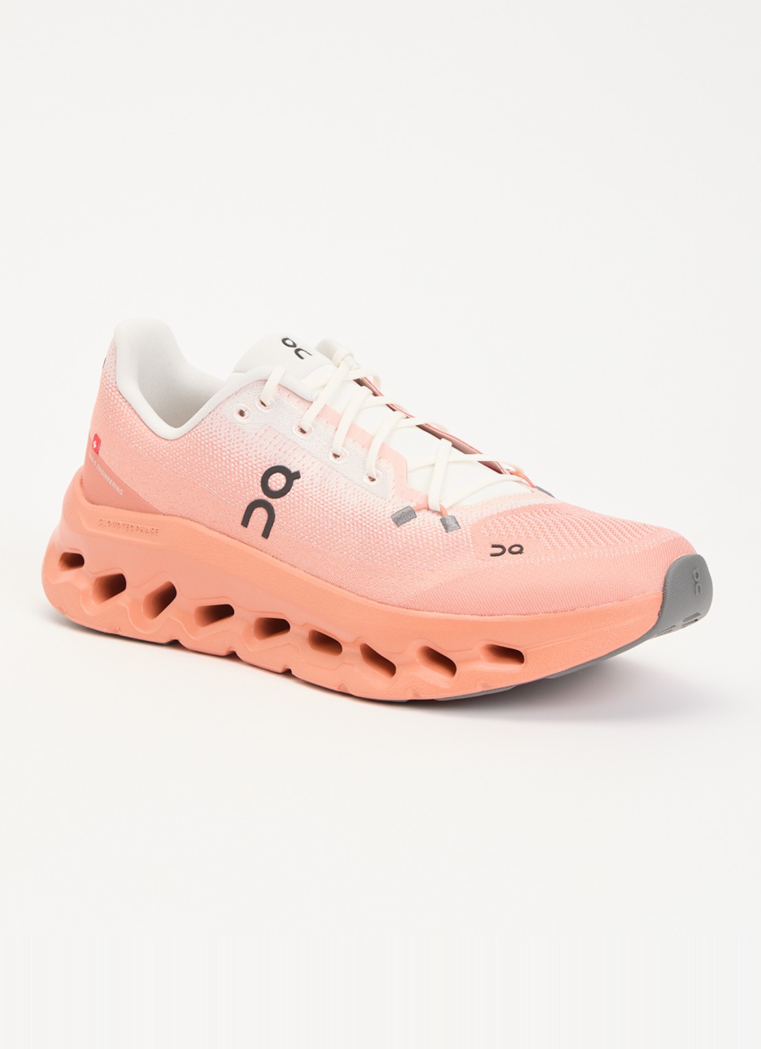 On Cloudtilt sneaker met gebreid bovenwerk - voorkant zalmroze