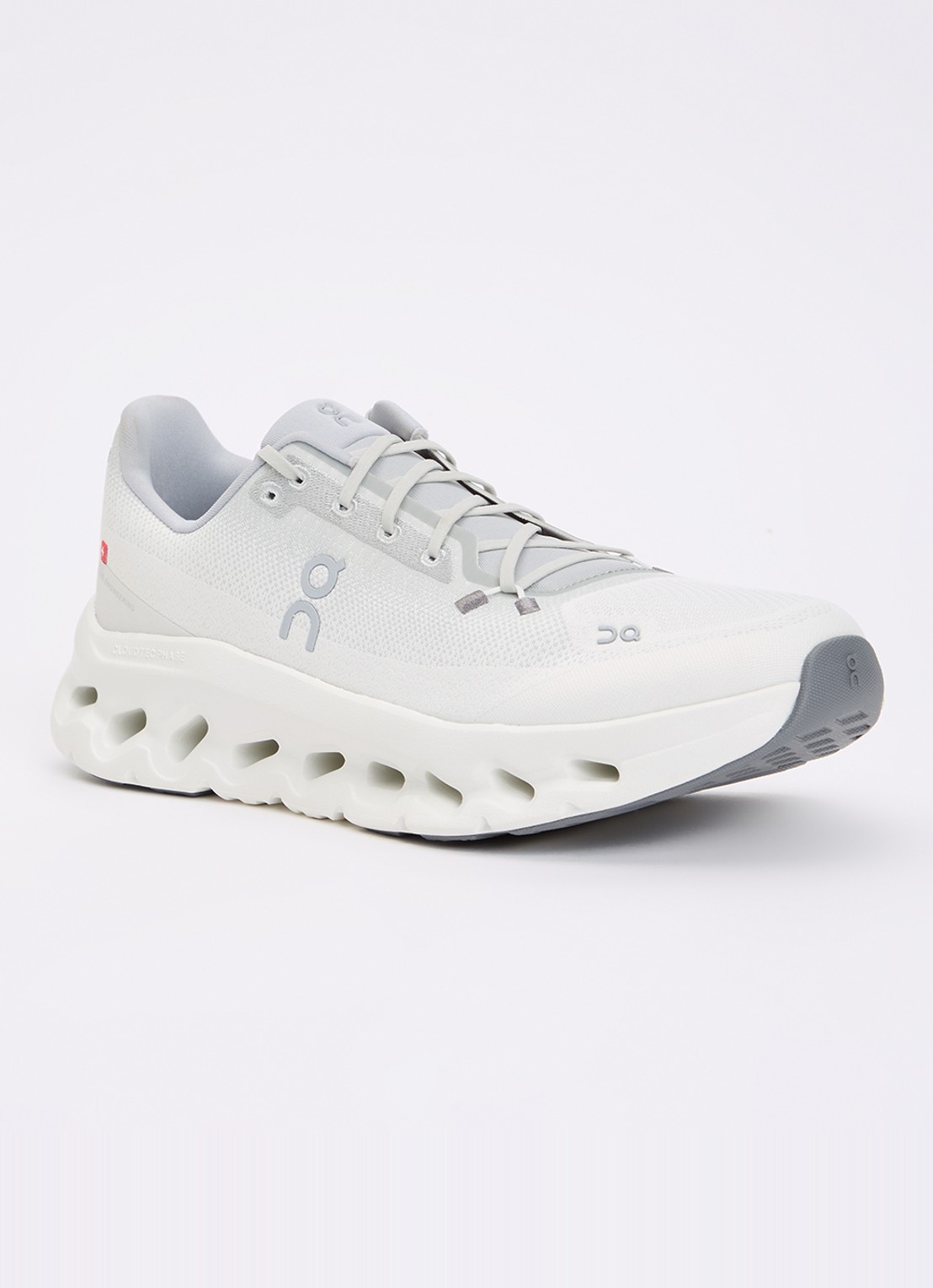 On Cloudtilt sneaker met logo - voorkant 5 gebroken wit