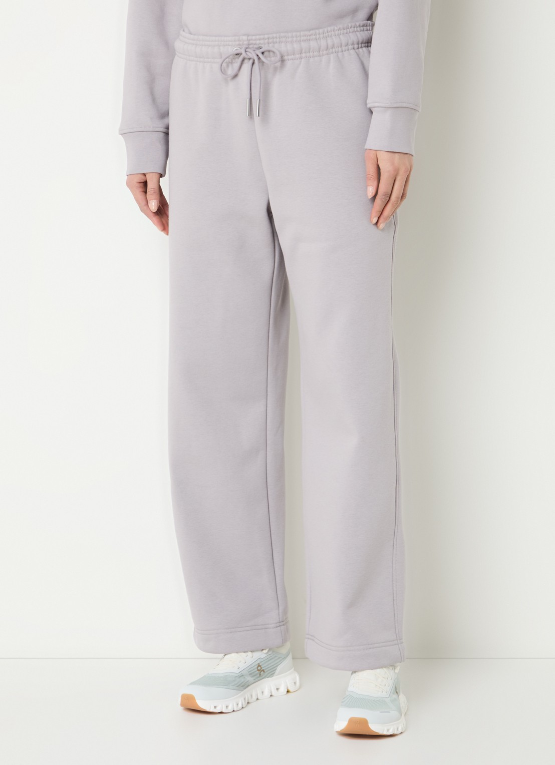 On Club Collective high waist straight fit joggingbroek met steekzakken - detail 3 taupe