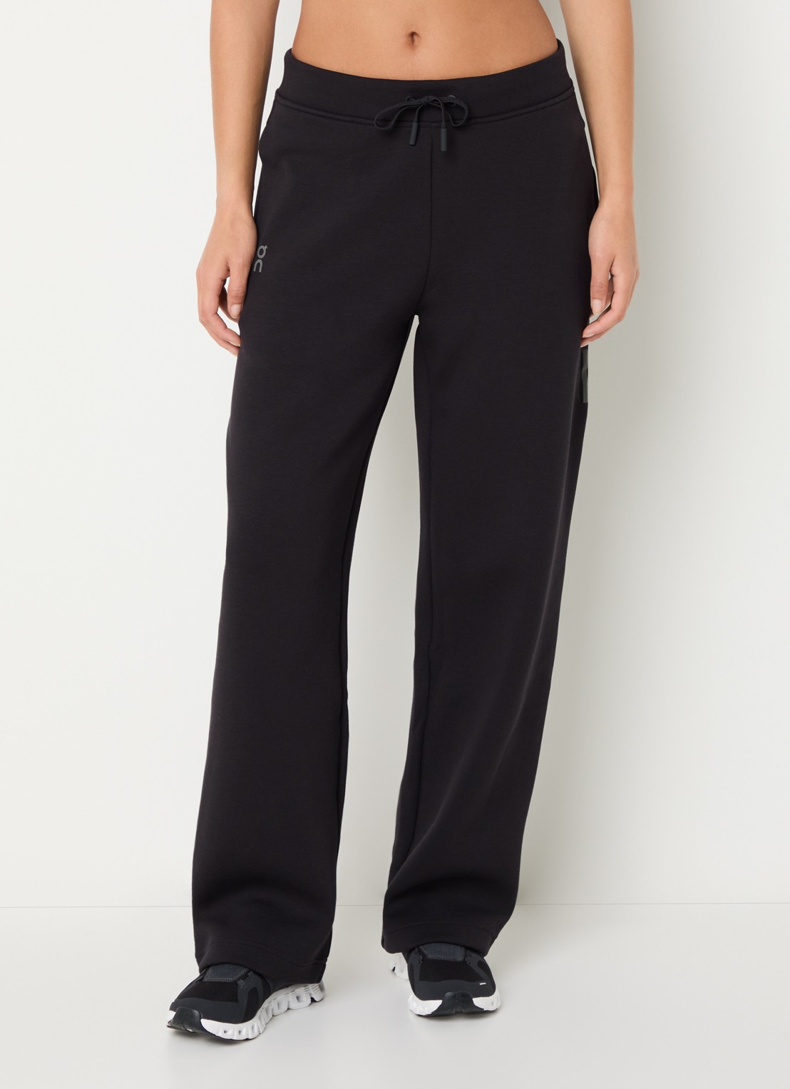 On Focus Tech high waist straight fit joggingbroek met steekzakken - detail 3 zwart