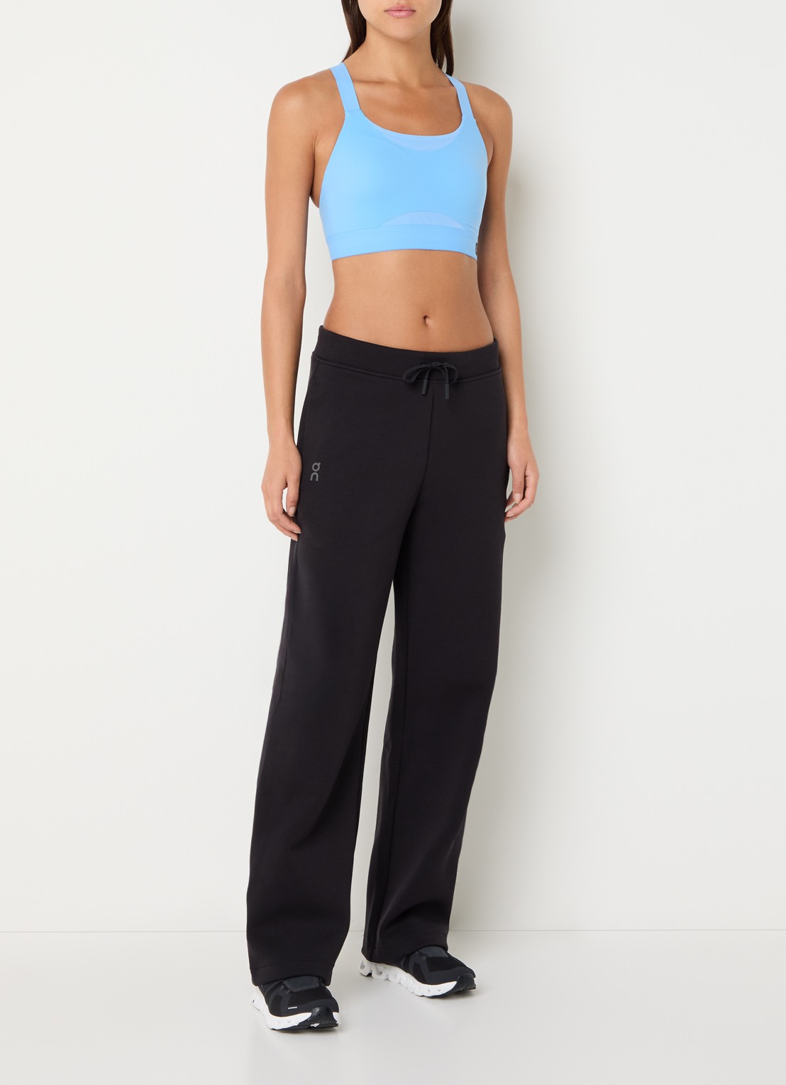 On Focus Tech high waist straight fit joggingbroek met steekzakken - voorkant 2 zwart