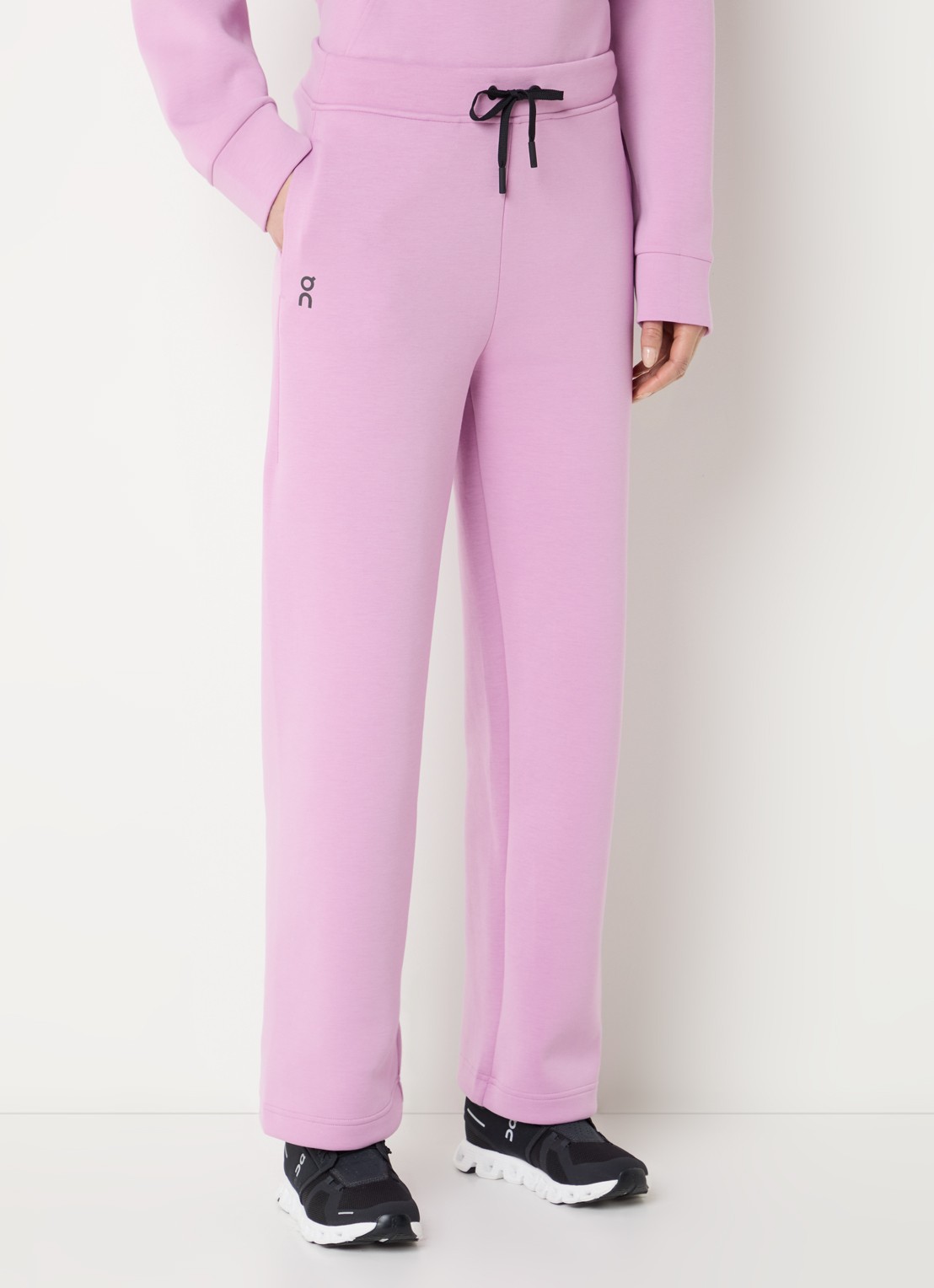 On Focus Tech high waist straight fit joggingbroek met steekzakken - detail 4 roze
