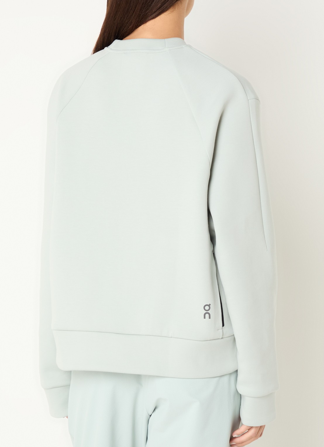 On Focus Tech sweater met logo - achterkant 3 lindegroen