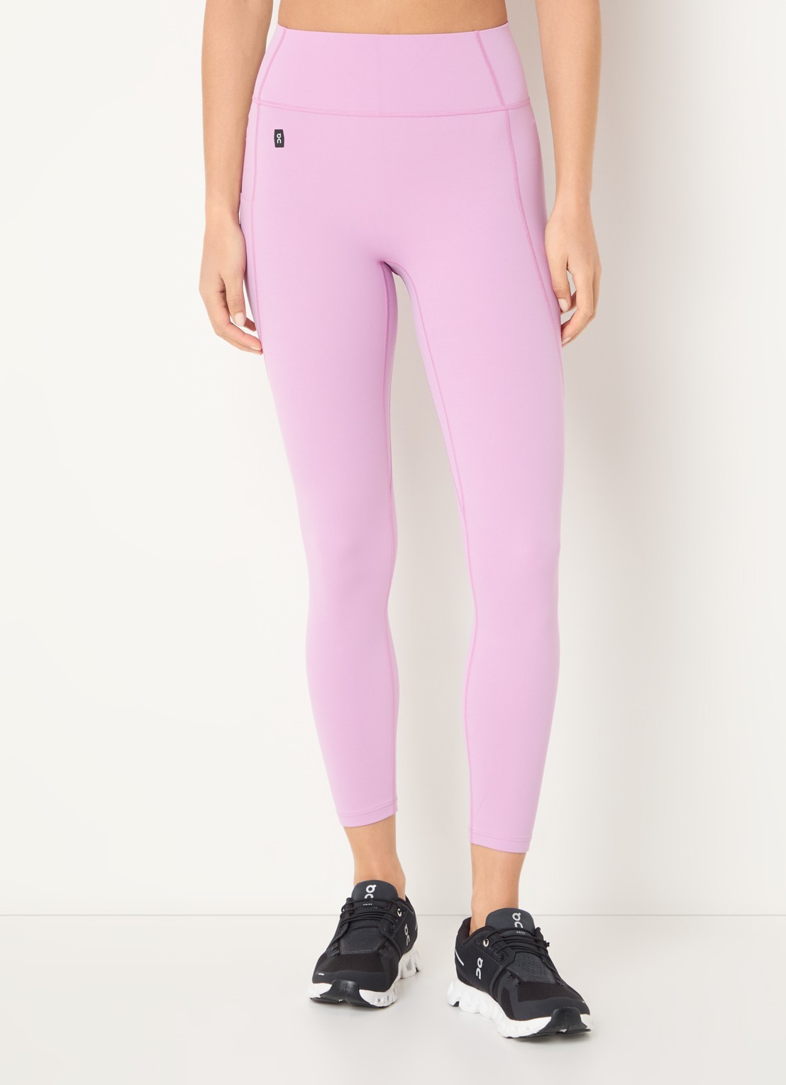 On Studio high waist skinny fit cropped trainingslegging - detail roze