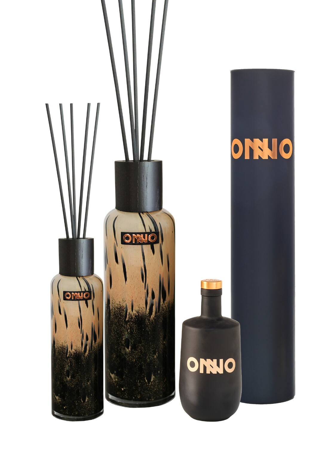 Onno Art Brigitte diffuser en geurstokjes in geschenkverpakking 500 ml - voorkant 4 beige