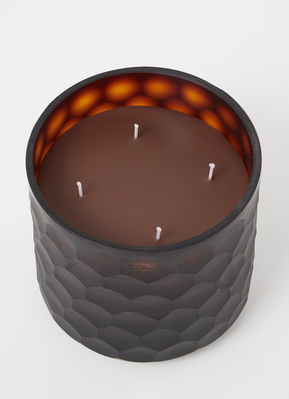 Onno Ginger Fig Circle L geurkaars - detail 3 donkerbruin