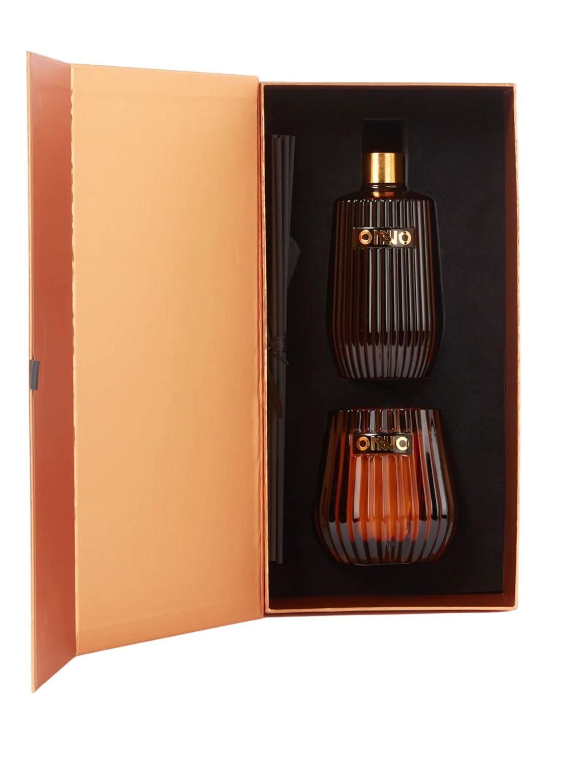Onno Ginger Fig geurstokjes en geurkaars in giftbox 375 ml - voorkant 4 bruin