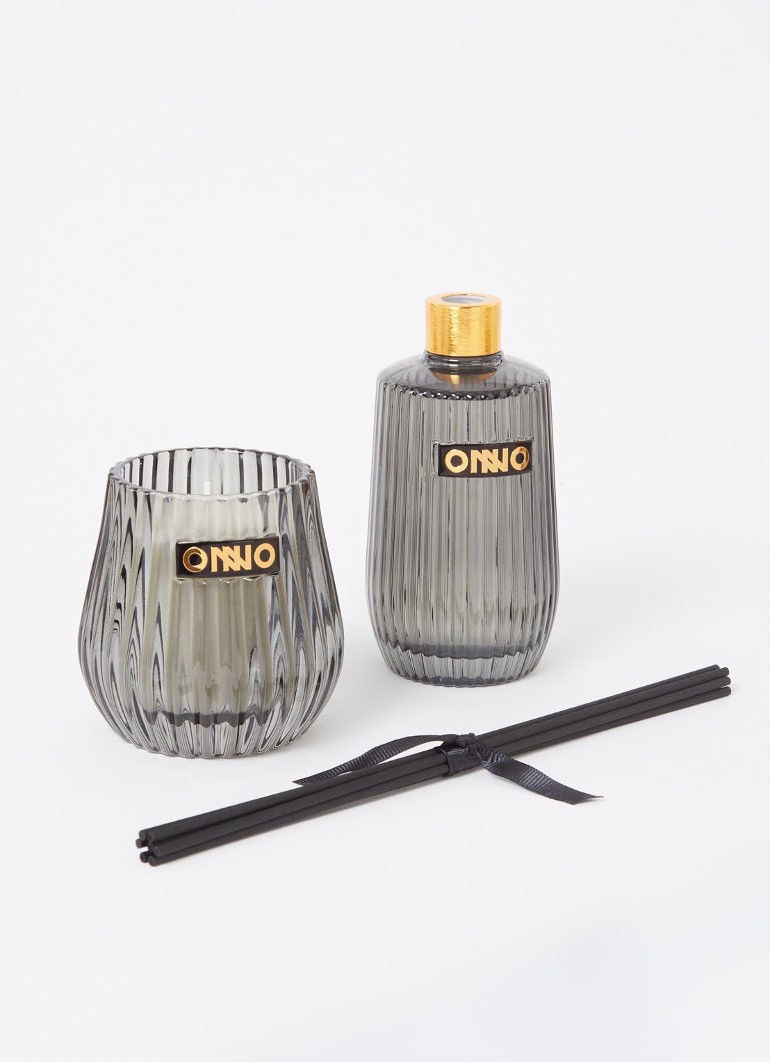 Onno Zanzibar geurstokjes en geurkaars in giftbox 375 ml - detail grijs