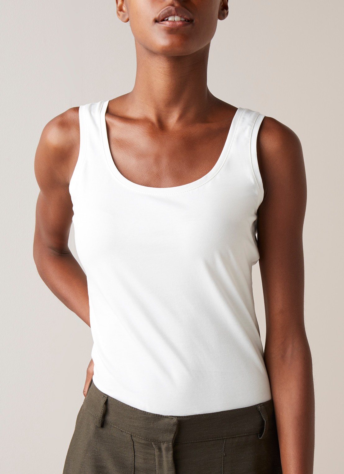 OPUS Daily tanktop van katoen met ronde hals - detail ivoor