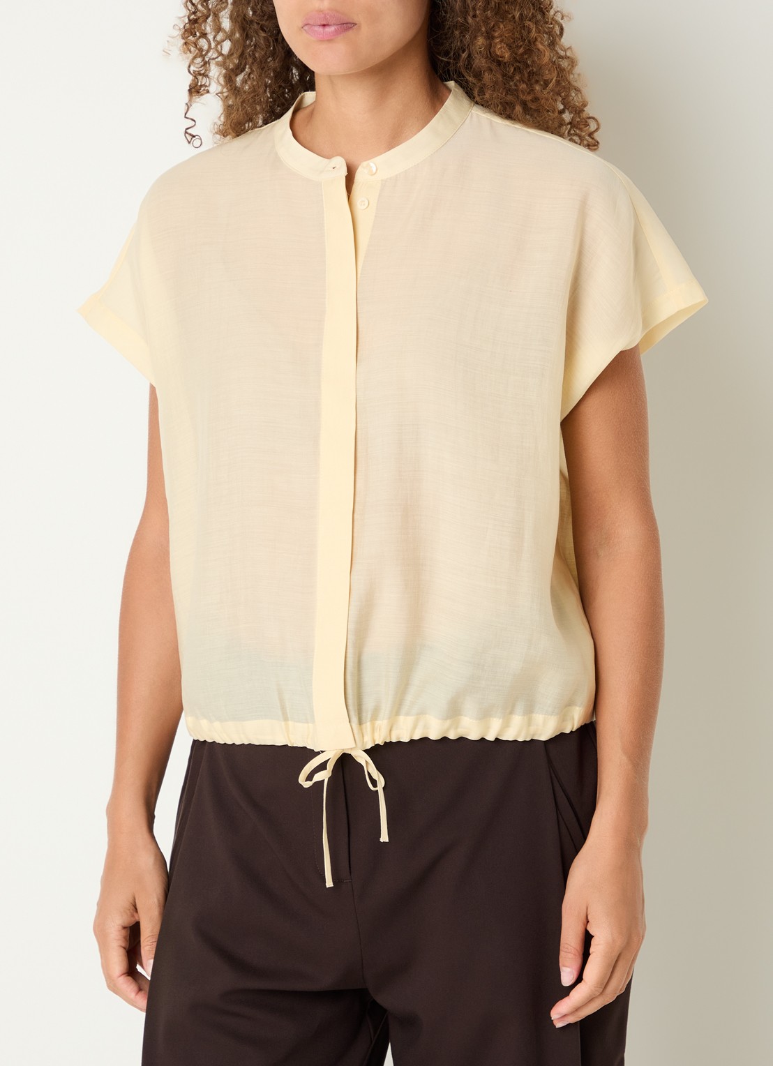OPUS Fadell semi-transparante blouse met trekkoord - detail lichtgeel