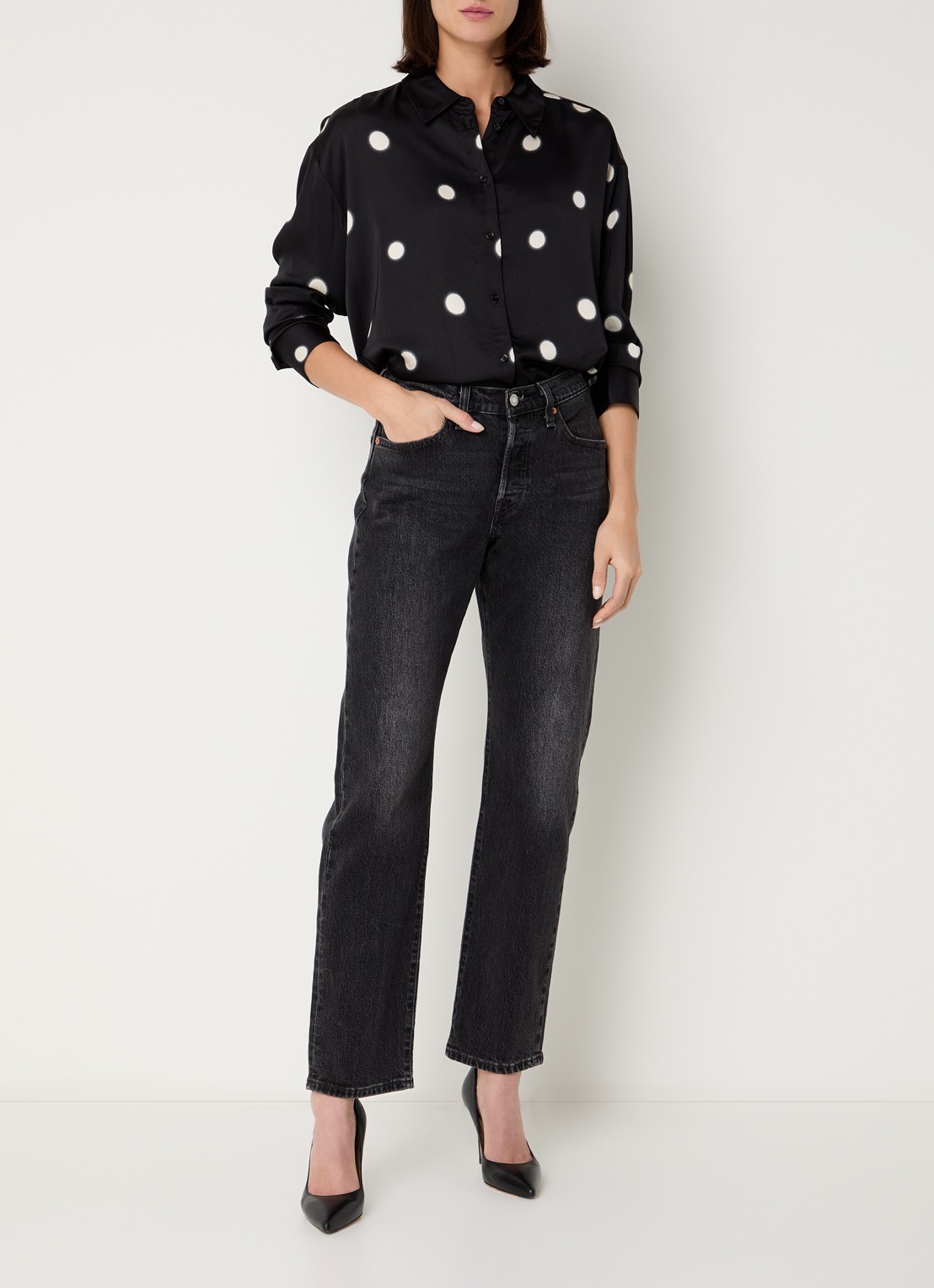OPUS Famena blouse van satijn met stippenprint - voorkant 2 zwart